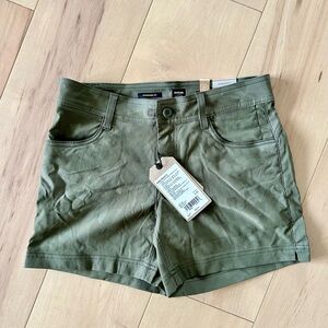 Prana 5 inch short. New with tags. Size 2